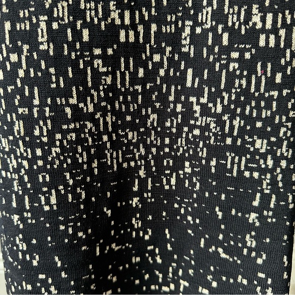 Elegant Black and Cream Gradient Dress size M - Picture 5 of 9